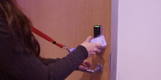 Leitores de Controle de Acesso Conectados ao Futuro – HID Global